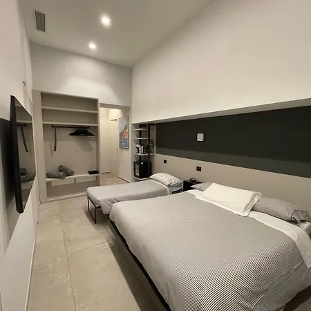 La Vecchia Officina Civico29 Rooms&breakfast コモ
